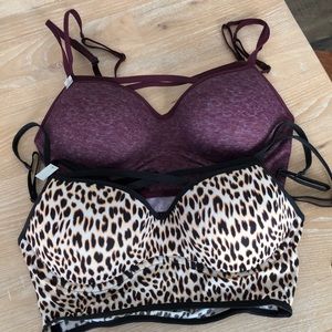 NWT VS strappy sports bras sz S